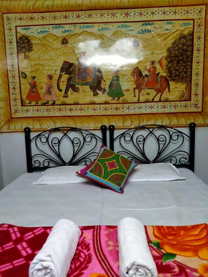Golden Dreams Guest House Jodhpur  Eksteriør billede
