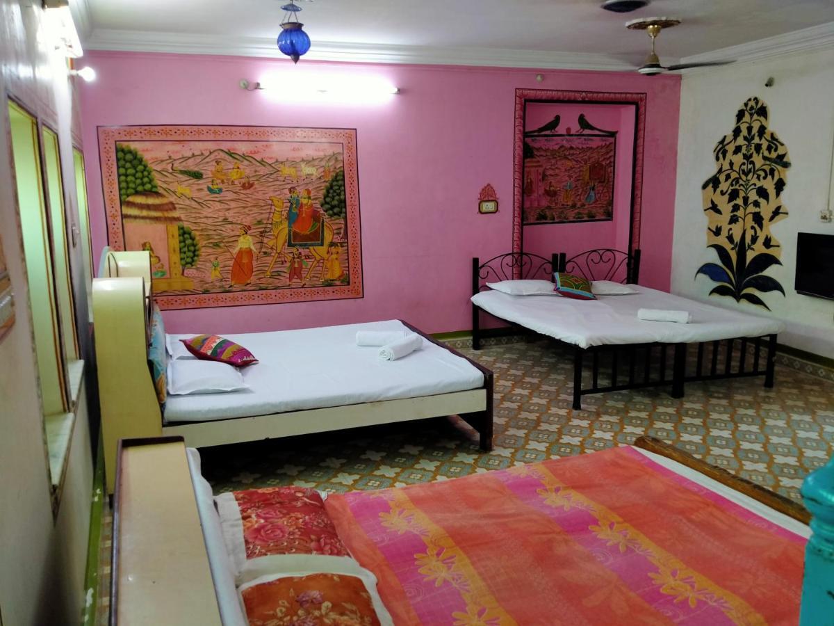Golden Dreams Guest House Jodhpur  Eksteriør billede